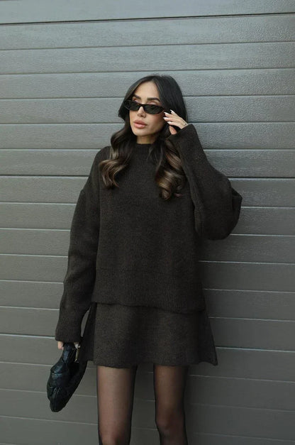 Elegant Women's Knitted Skirt Suit Set | O-Neck Pullover & High-Waist Short Skirt